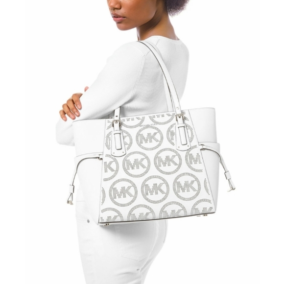 ⚠️LAST 1⚠Michael Kors East West Voyager Tote White - Picture 9 of 10
